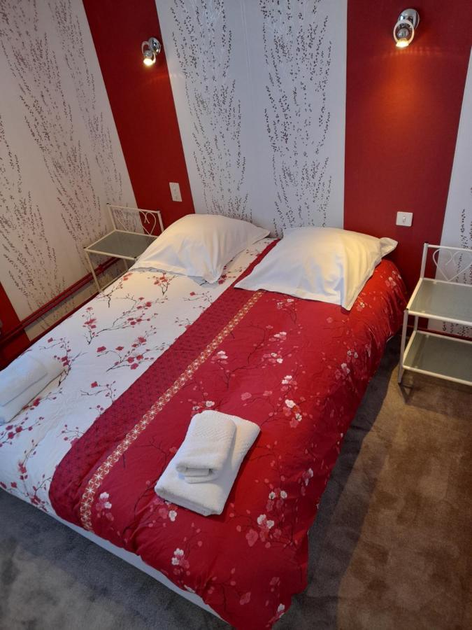 Logis Au Puits Enchante Saint-Martin-en-Bresse Eksteriør bilde